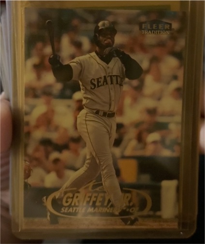 1998 Fleer Tradition #1 Ken Griffey Jr. — front