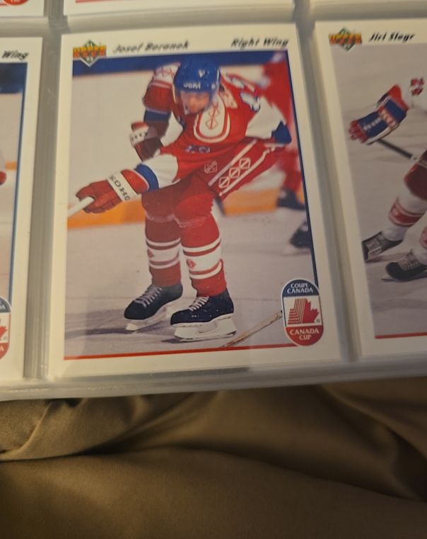 1991-92 Upper Deck #17 Josef Beranek — front