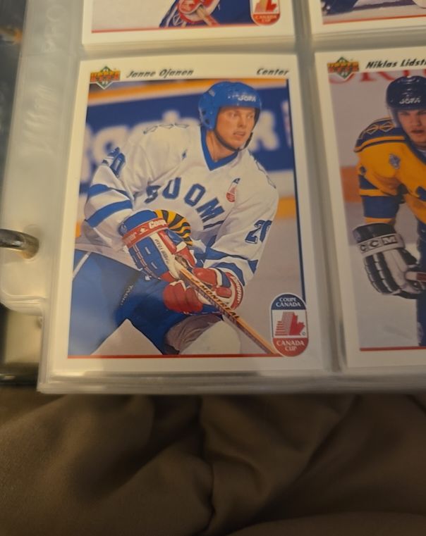 1991-92 Upper Deck Canada Cup #25 Janne Ojanen — front