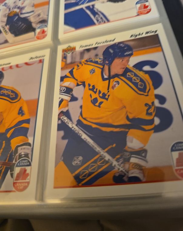 1991-92 Upper Deck #26 Tomas Forslund — front