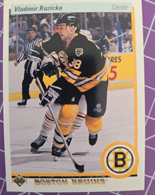 1990-91 Upper Deck #538 Vladimir Ruzicka — front