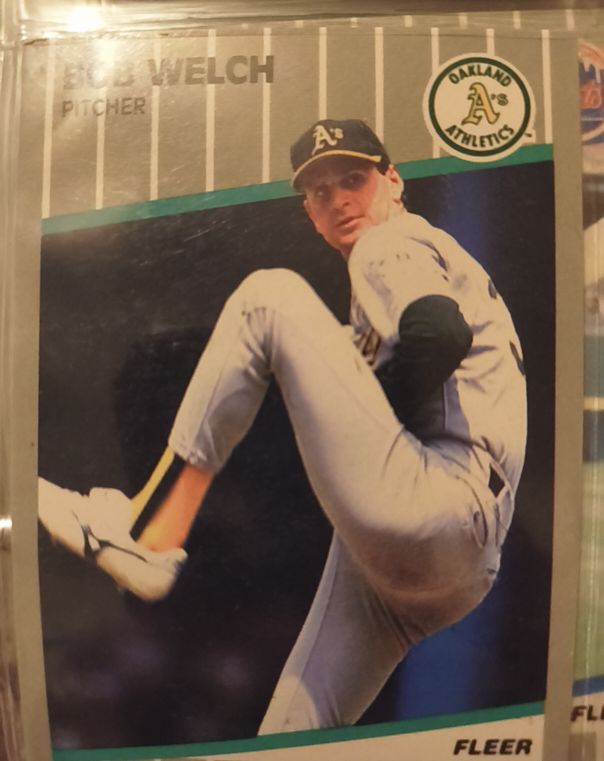 1989 Fleer #25 Bob Welch — front