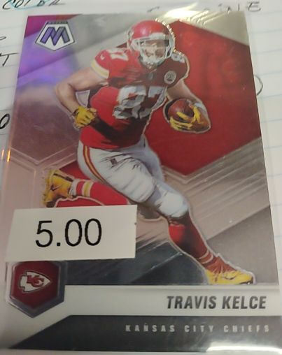 2021 Panini Mosaic #4 Travis Kelce — front