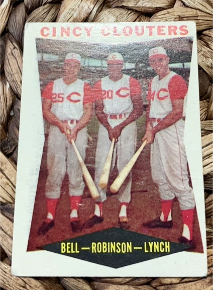 1960 Topps #352 Cincy Clouters Frank Robinson Gus Bell Jerry Lynch — front