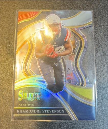 2023 Panini Select Club Level Silver Prizm Die-Cut #223 Rhamondre Stevenson — front