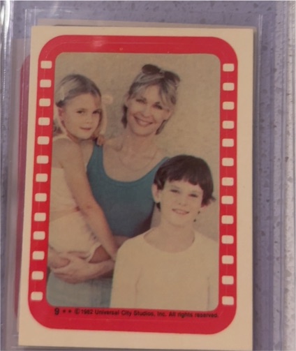 1982 Topps E.T. The Extra-Terrestrial Sticker #9 Gertie / Mary / Elliot — front