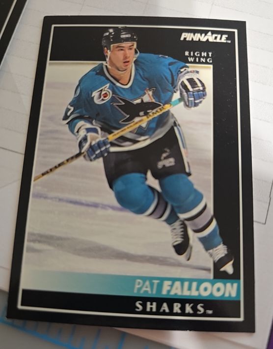 1992-93 Pinnacle #9 Pat Falloon — front