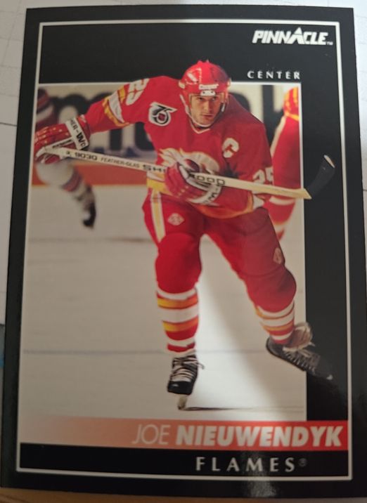 1992-93 Pinnacle #31 Joe Nieuwendyk — front