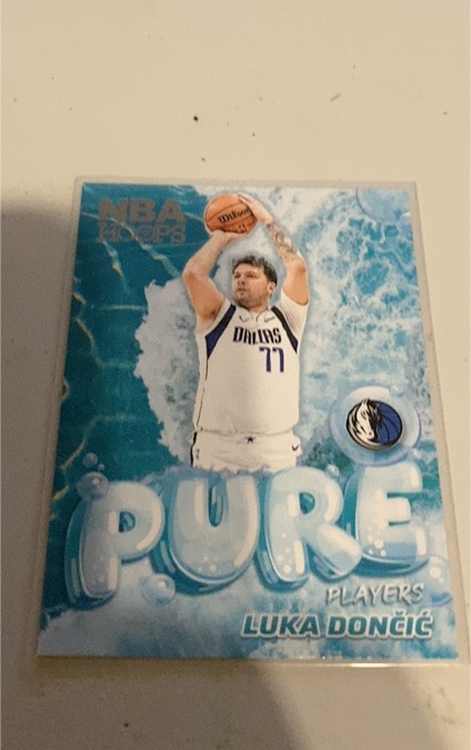 2024-25 Panini NBA Hoops #10 Luka Dončić Pure Players — front