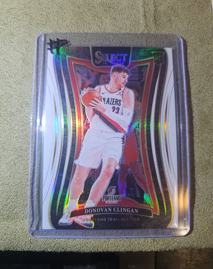 2024-25 Panini Select #390 Donovan Clingan — front