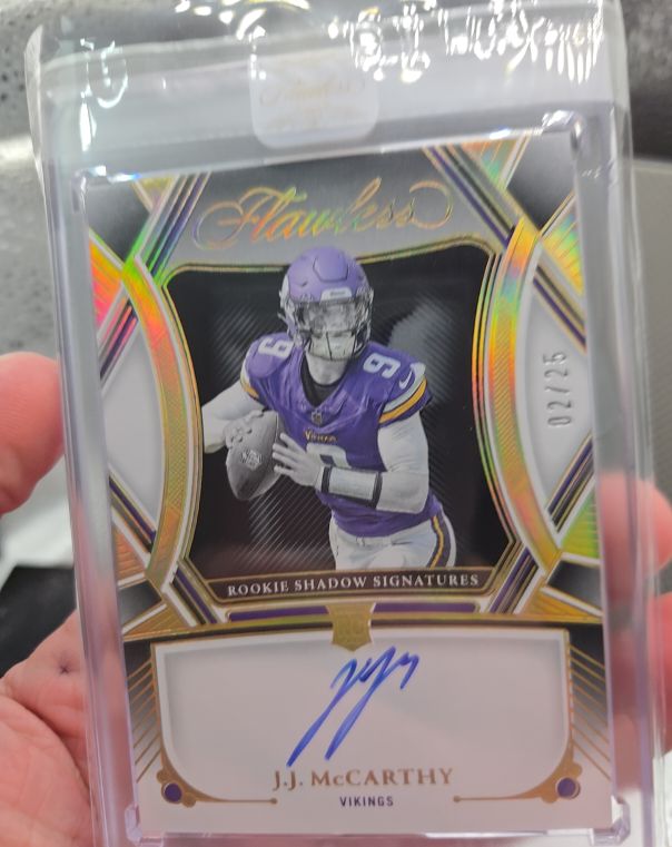 2023 Panini Flawless Rookie Shadow Signatures #RS-JJM J.J. McCarthy — front