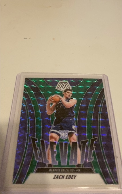 2024-25 Panini Mosaic Elevate #12 Zach Edey — front