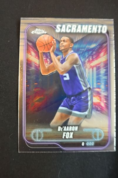 2024-25 Topps Chrome #109 De'Aaron Fox — front