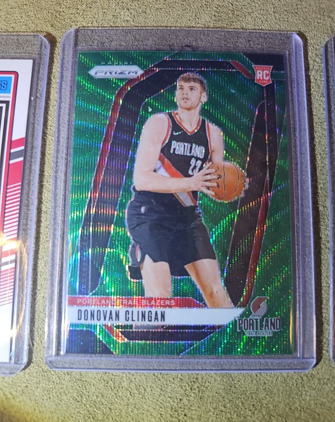 2024-25 Panini Prizm #221 Donovan Clingan — front