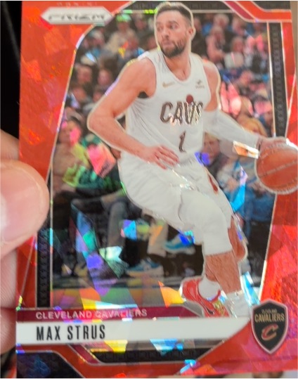2024-25 Panini Prizm #27 Max Strus — front