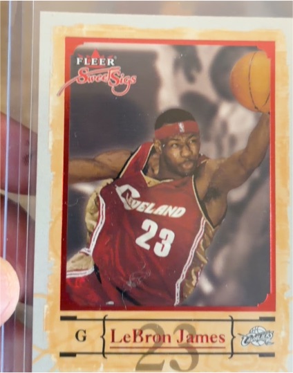 2004-05 Fleer Sweet Sigs #75 LeBron James — front