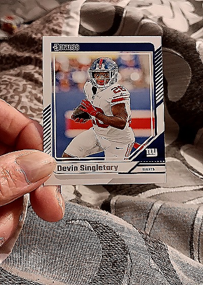 2024 Panini Donruss #19 Devin Singletary — front