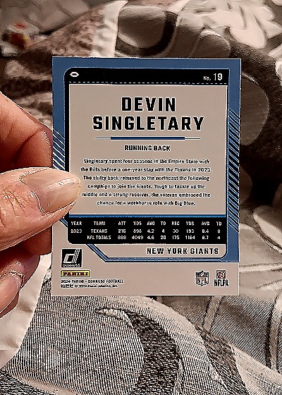 2024 Panini Donruss #19 Devin Singletary — back