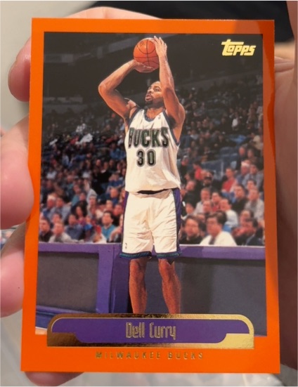 1999 Topps #30 Dell Curry — front