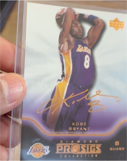 2004 Upper Deck Diamond Pro Sigs #37 Kobe Bryant — front