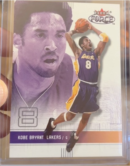 2002 Fleer Force #8 Kobe Bryant — front