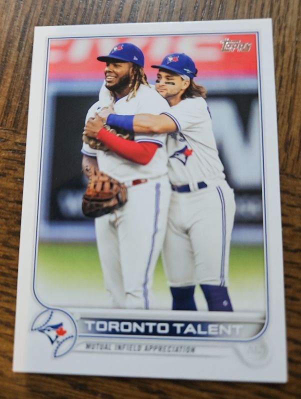2022 Topps #381 Toronto Talent Bo Bichette / Vladimir Guerrero Jr. — front