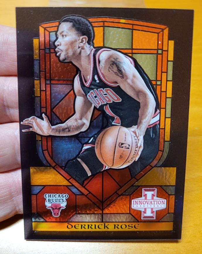 2013-14 Panini Innovation Stained Glass Derrick Rose — front