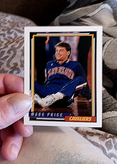 1992-93 Topps #379 Mark Price — front