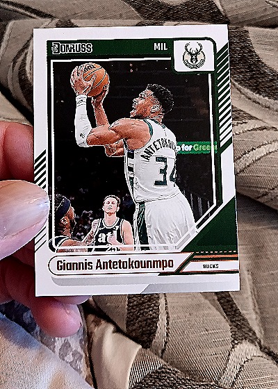 2024-25 Panini Donruss #172 Giannis Antetokounmpo — front