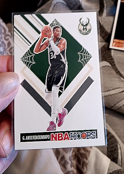 2024-25 Panini Haunted Hoops #288 Giannis Antetokounmpo — front