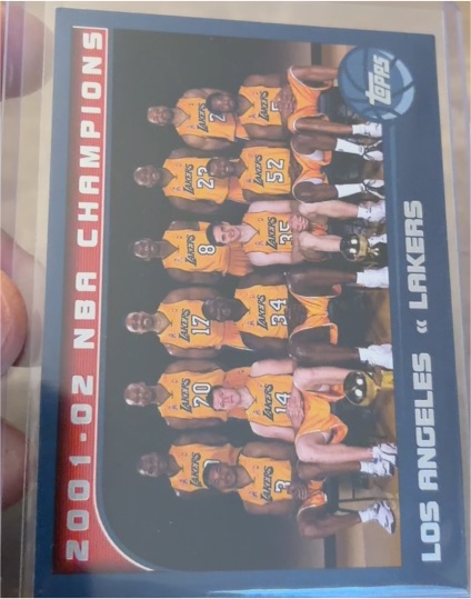 2001-02 Topps #184 Los Angeles Lakers NBA Champions Kobe Bryant Shaquille O'Neal — front