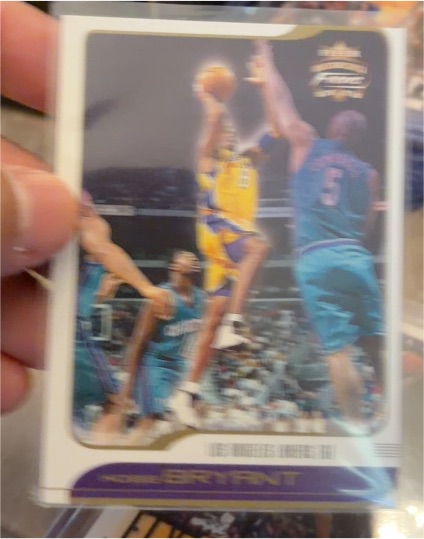 2001-02 Fleer Focus #9 Kobe Bryant — front