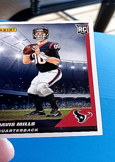 2021 Panini NFL Sticker & Card Collection #77 Davis Mills — front