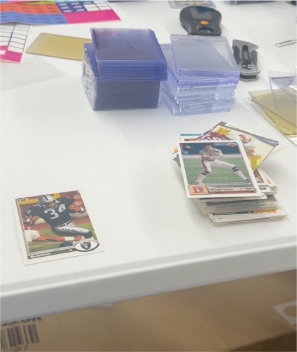 1990 Topps #34 Bo Jackson — front