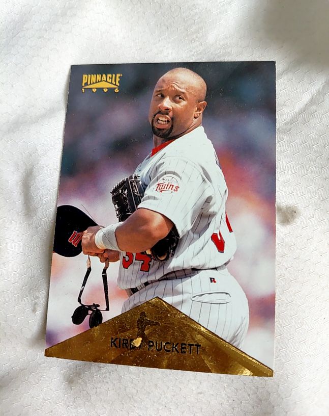 1996 Pinnacle #203 Kirby Puckett — front