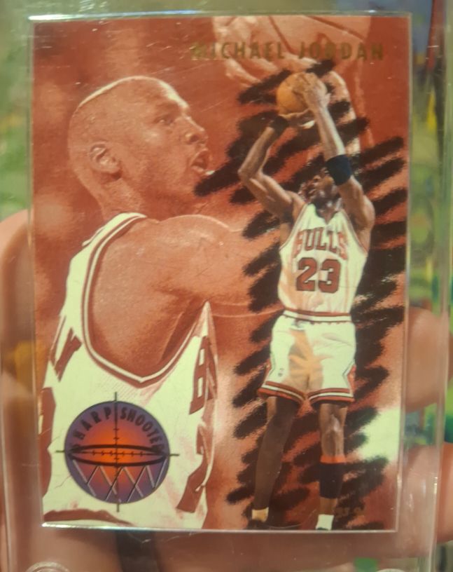 1993-94 Fleer Sharpshooters #3 Michael Jordan — front