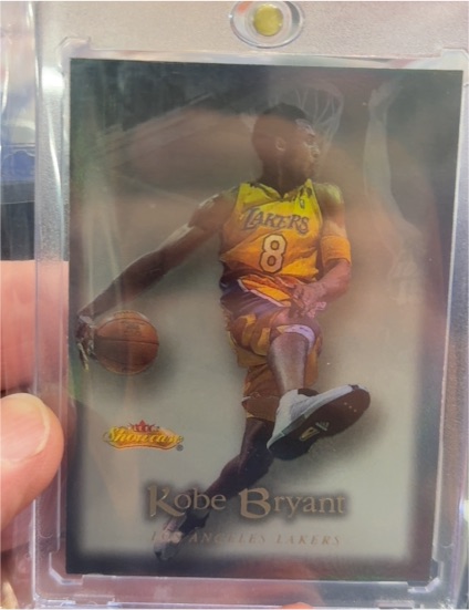 2000-01 Fleer Showcase #85 Kobe Bryant — front