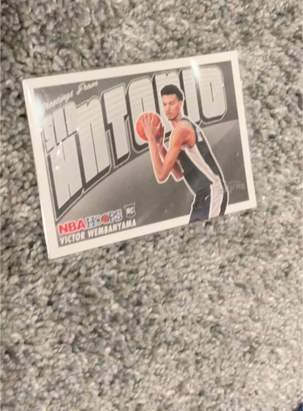 2023-24 Panini NBA Hoops #1 Victor Wembanyama Rookie Greetings — front
