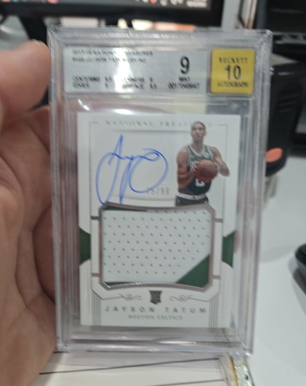 2017-18 Panini National Treasures Jayson Tatum Rookie Patch Auto #/99 — front