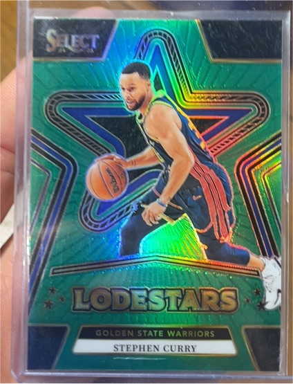 2024-25 Panini Select #14 Stephen Curry Lodestars Green Prizm — front