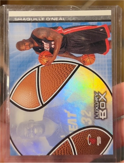 2004-05 Topps Luxury Box #32 Shaquille O'Neal — front
