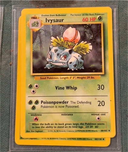 1999 Pokémon #30 Ivysaur — front