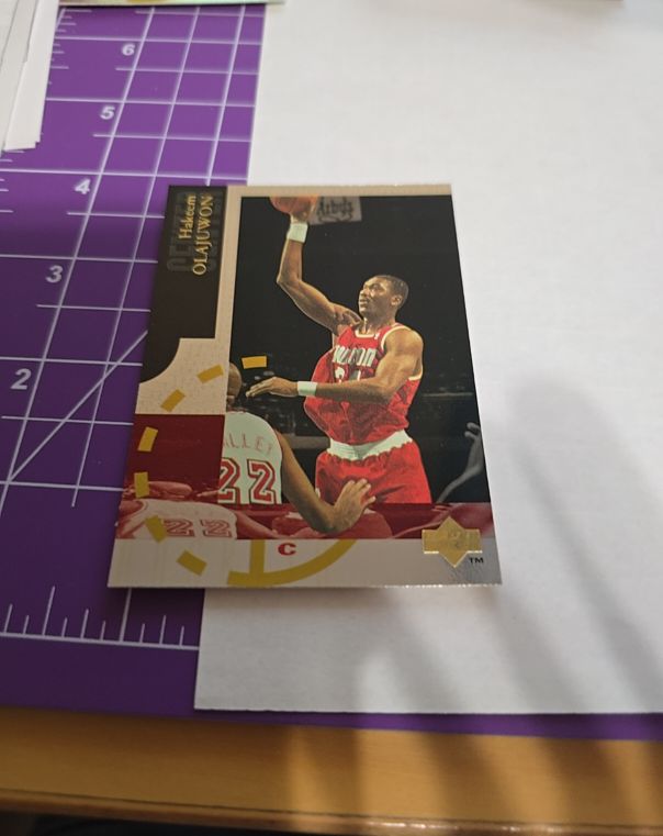 1994-95 Upper Deck Special Edition #SE33 Hakeem Olajuwon — front