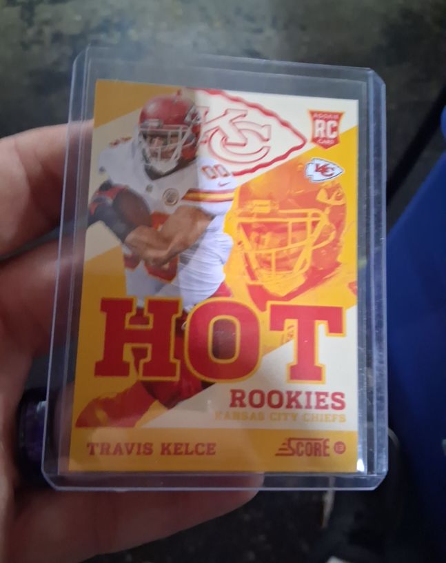 2013 Panini Score #43 Travis Kelce Hot Rookies — front