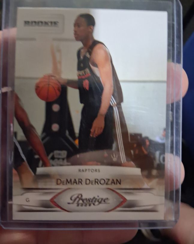 2009-10 Panini Prestige #159 DeMar DeRozan Rookie Card — front
