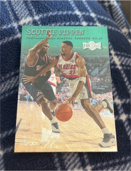 1999-00 Skybox Metal #133 Scottie Pippen — front