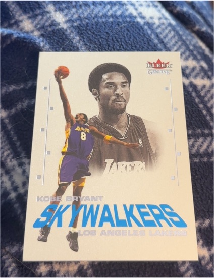 2001 Fleer Genuine #SW Kobe Bryant Skywalkers — front