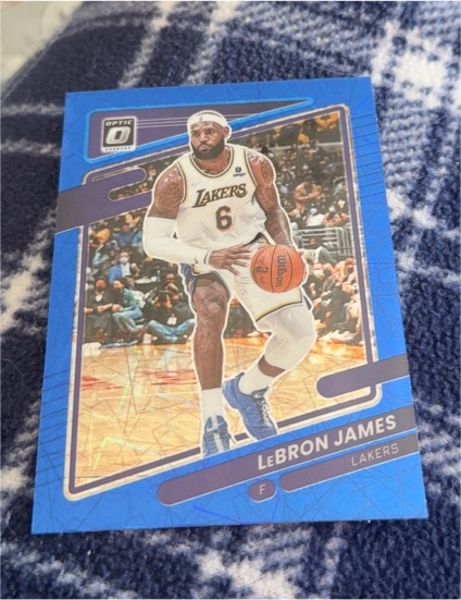 2021-22 Panini Donruss Optic Blue Velocity Prizm #41 LeBron James — front