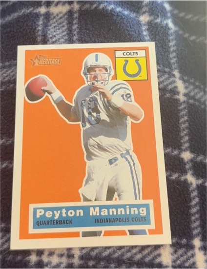 2001 Topps Heritage #25 Peyton Manning — front