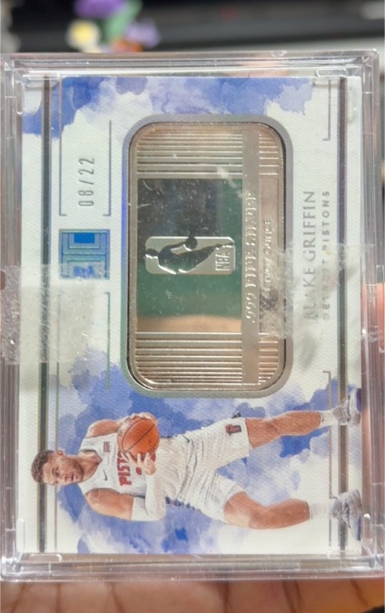 2020 Panini Impeccable #08/22 Blake Griffin — front